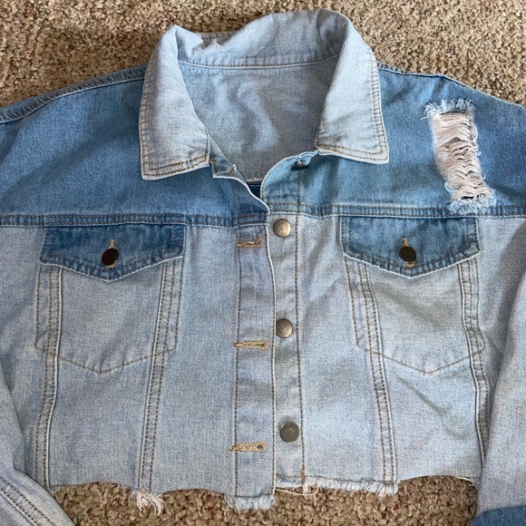Cropped Jean Jacket - Picture 2 of 6